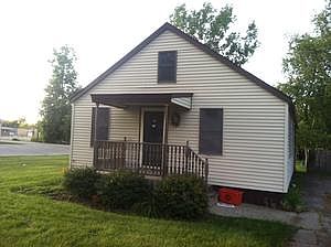 1st image of 366 Loraine St