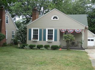 212 N Oak Knolls Ave, Rockford, IL