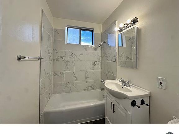 5th image of 2130 Vallejo St APT 7