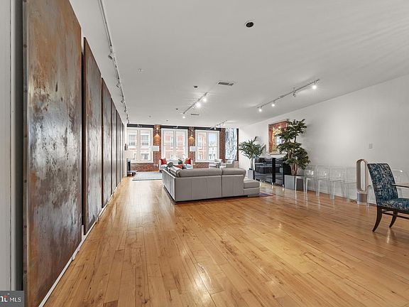 2nd image of 33 N 3rd St APT 4A