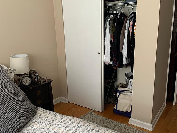 2nd image of 1214 N Wolcott Ave