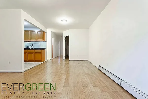 Rented by Safdie Realty Group | media 21