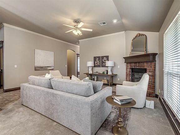 5th image of 19121 Green Springs Dr