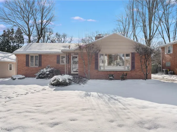 330 Cordelia St SW, North Canton, OH 44720