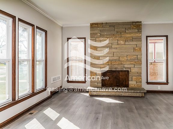 791539_002_living_room_13661753.jpg