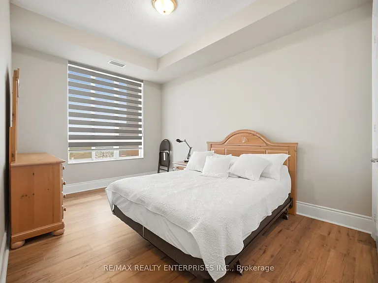 35 Kingsbridge Garden Cir #3301 — Photo 18