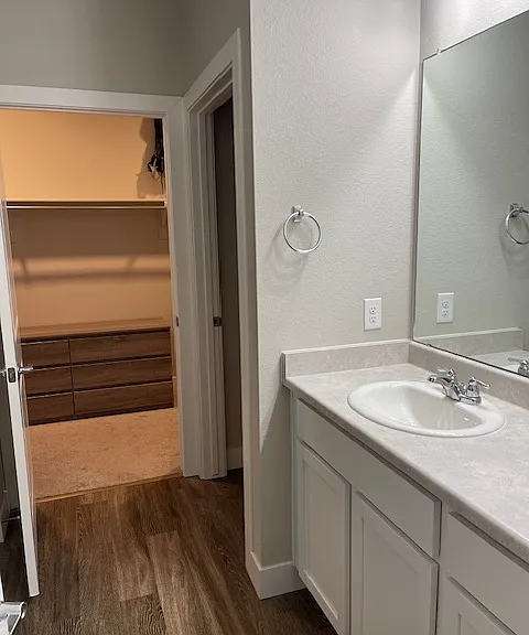 14331 E Tennessee Ave — Photo 2