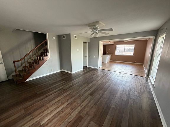 5th image of 211 Lakebend Cir #211