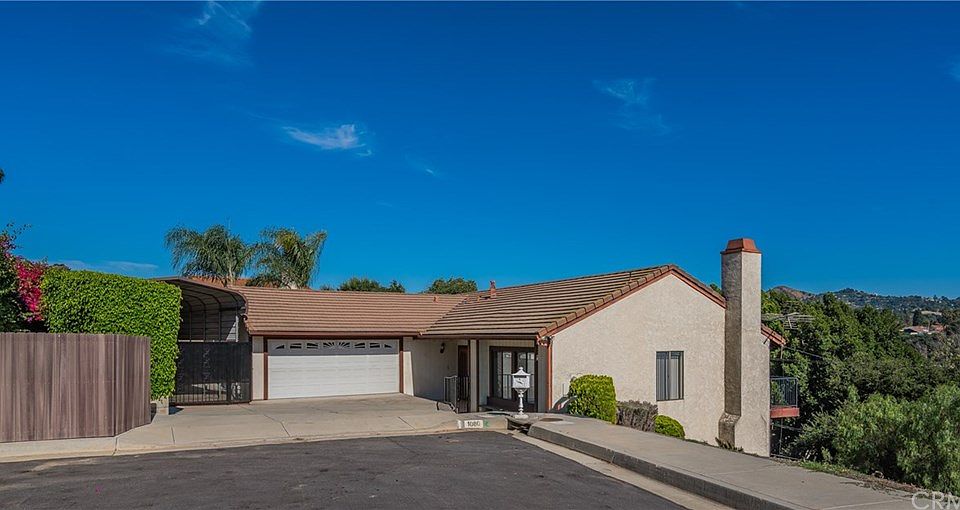 1st image of 1080 E Deepview Dr