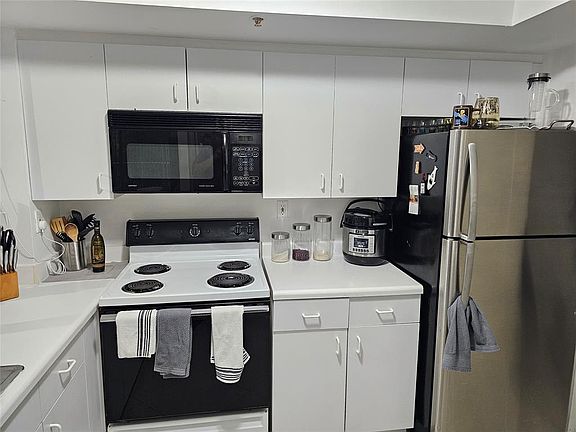 3rd image of 2600 S University Dr APT 225