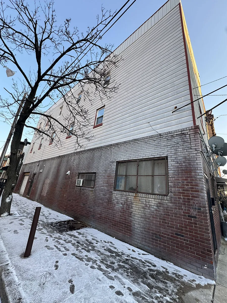Building Photo - 1815 S 7th St #2