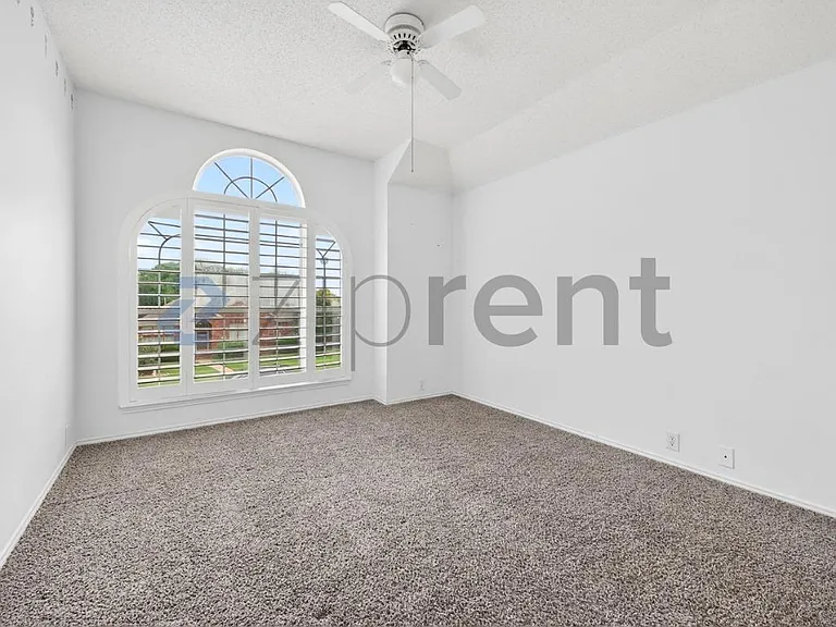 10604 Ambergate Ln — Photo 33