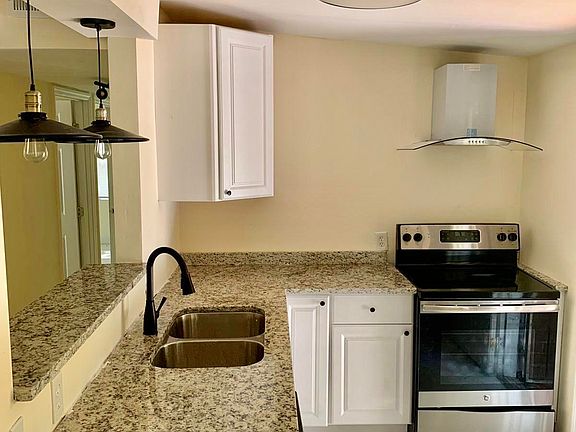 5th image of 4056 Owen Ave