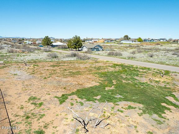 3rd image of 20167 E Sierra Dr