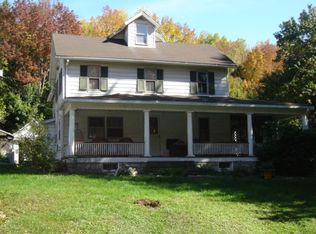 394 Panther Rd, Newfoundland, PA 18445
