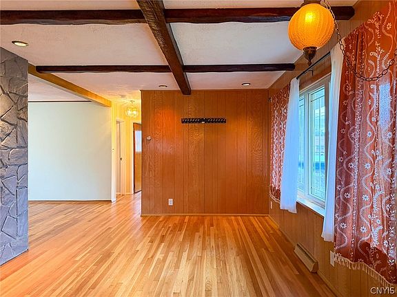 5th image of 1206 Kiniry St