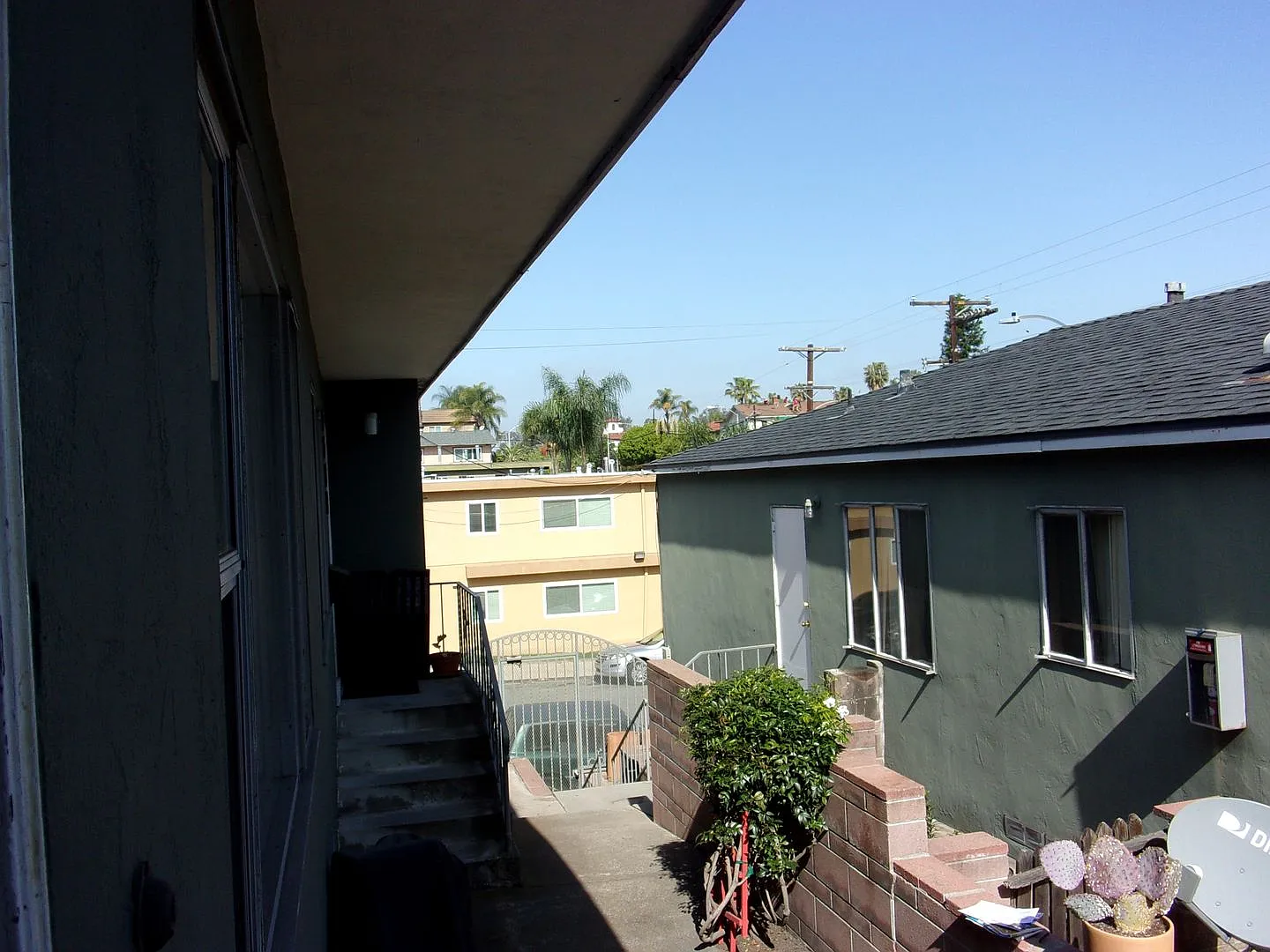 306 — Photo 3
