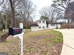 1352 N Hicks Cir NW, Conyers, GA 30012