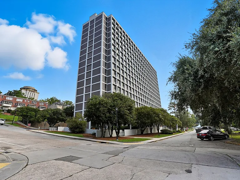 Christopher Towers Senior Apartments - 62 & Older — Photo 8