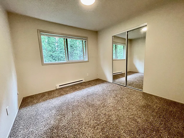 10812 SE Stark St #13 — Photo 6