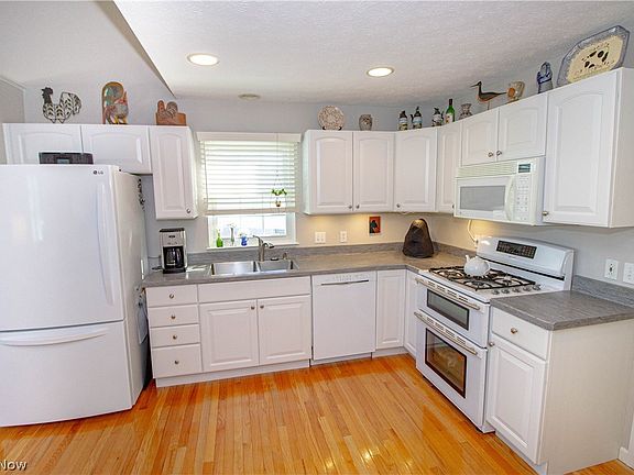 5th image of 5930 Bridle Ct