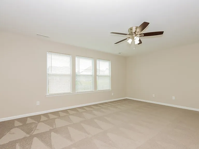 1326 Aurora Ct — Photo 13