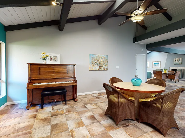 Newport Village Apartments | Costa Mesa, CA | Clubhouse
