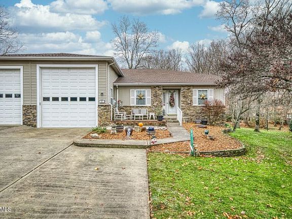 2nd image of 51 Hickory Hollow Cir