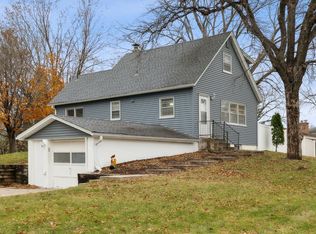 204 W 77th St, Chanhassen, MN 55317