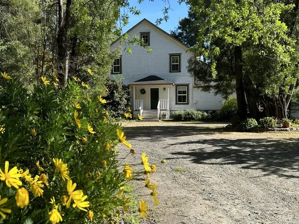 8400 Sonoma Avenue, Sebastopol, CA 95472