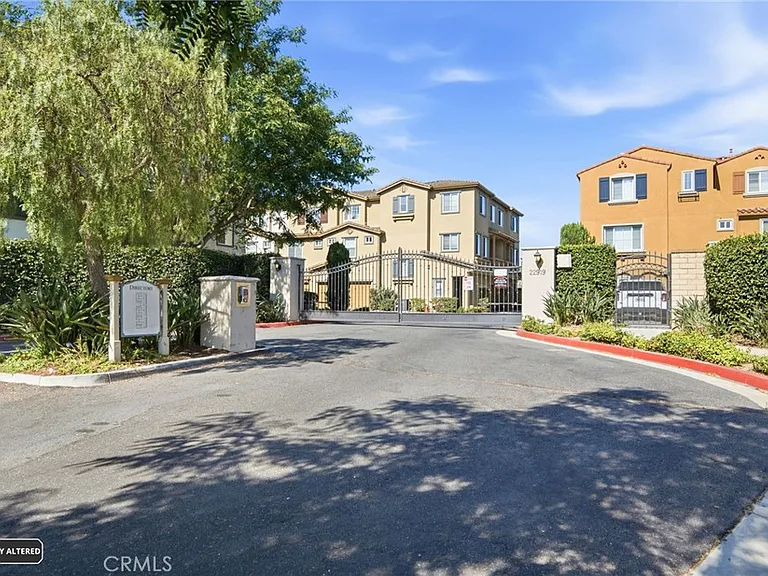 22919 Mariposa Ave #910 — Photo 25