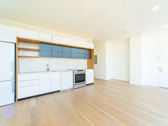 3rd image of 41-15 23rd St #501A