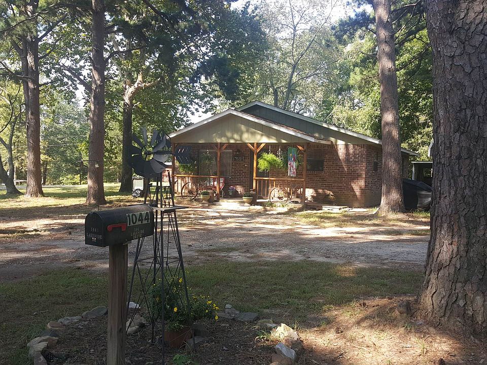 1st image of 1044 Lakeside Dr