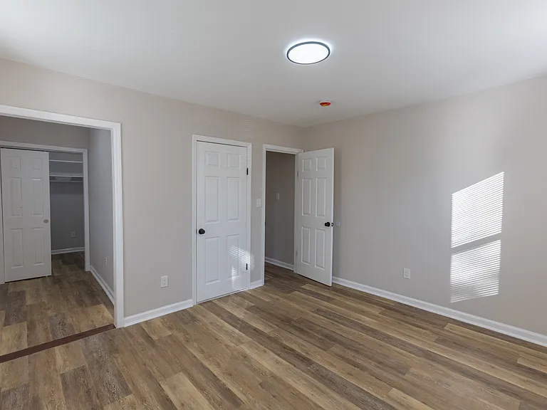 231 Jackson St — Photo 11