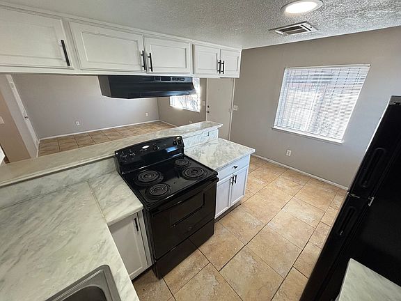 5th image of 3431 E Cheyenne Ave APT A