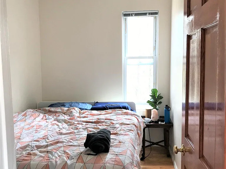 277 Putnam Ave — Photo 6