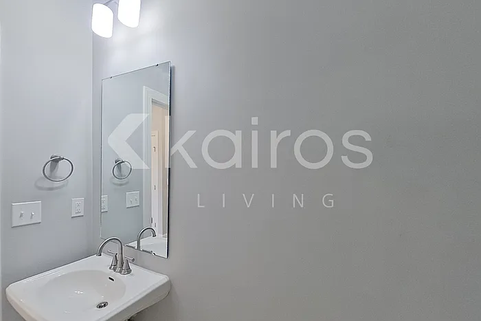 3704 Oak Leaf Way #E — Photo 8