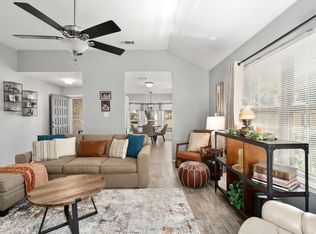 425 Caviness Dr, Grapevine, TX 76051