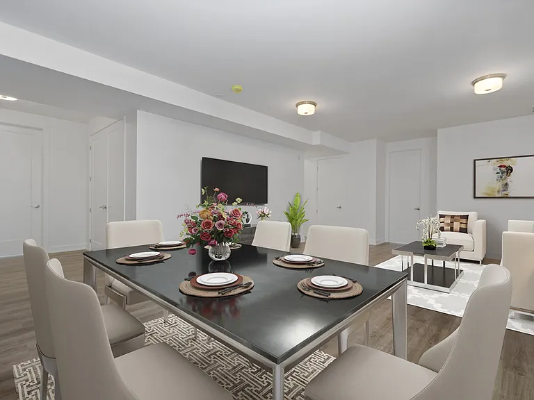 9 Spadina Ave #2 — Photo 12