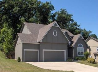 517 NE Emerald Dr, Lees Summit, MO 64064