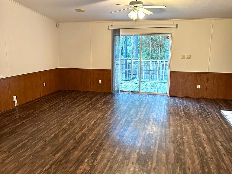10549 Lone Star Rd — Photo 4