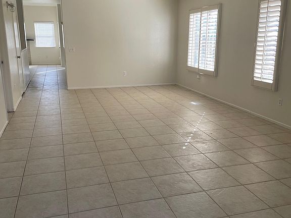 3rd image of 3449 Murray Hill Way