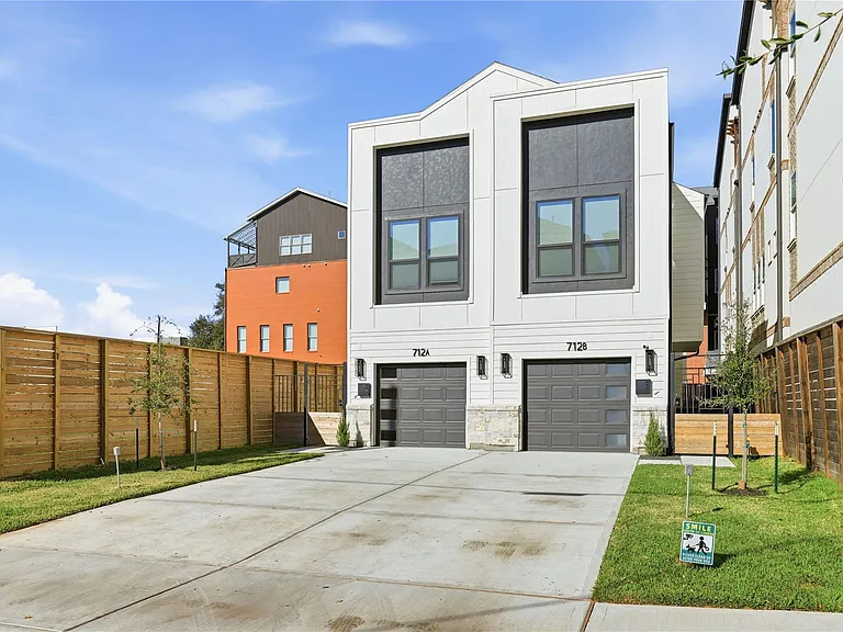 712 Delano St #A — Photo 34