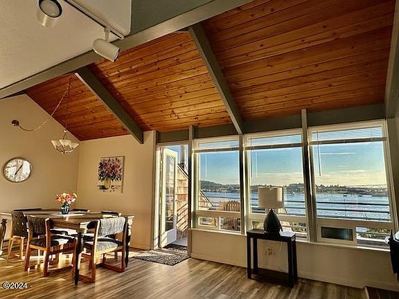 5th image of 1000 SE Bay Blvd #532-632