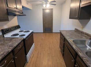 Midland Apartments: 3768 W 9th, Waterloo, IA 50702