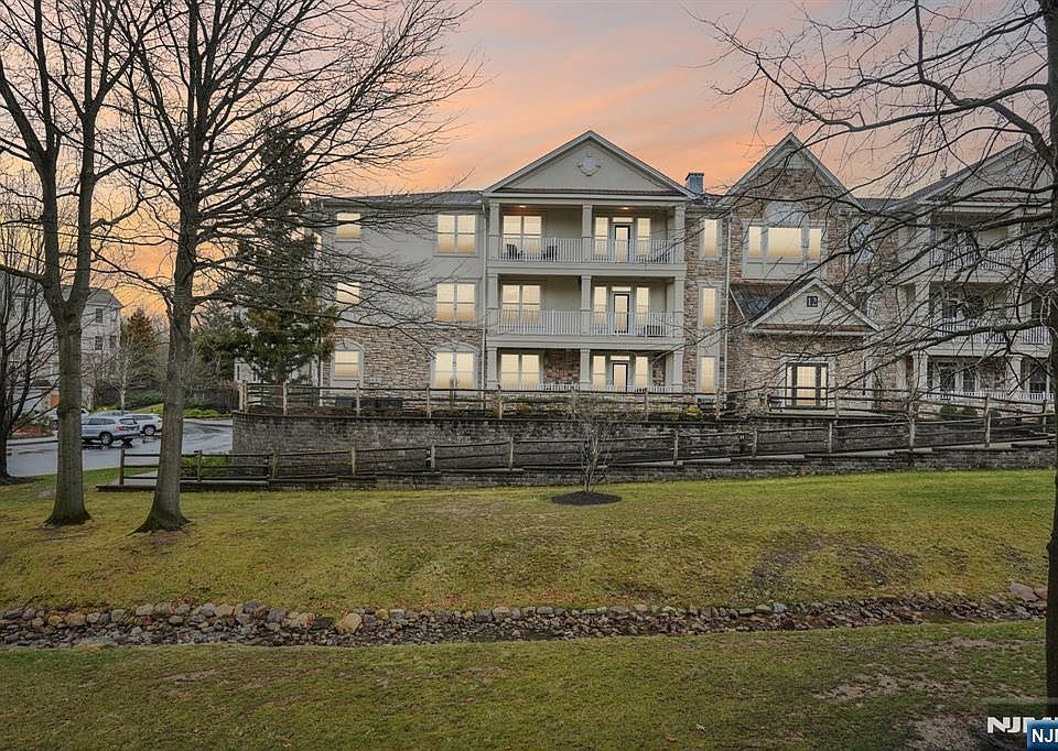 1st image of 1209 Holly Ln #141