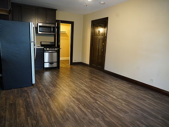 2nd image of 2086 Marshall Ave APT 2