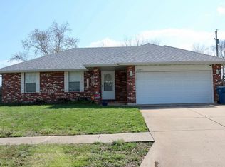 2006 E Logan St, Republic, MO 65738