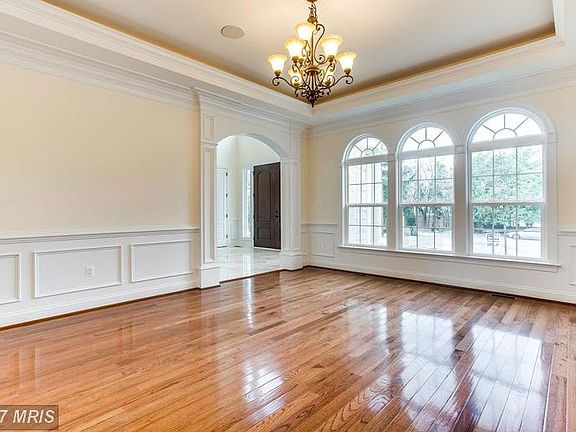 5th image of 1730 Court Petit