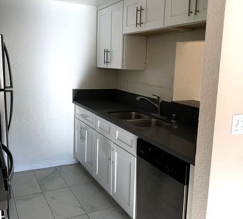 3rd image of 555-103 E Olive Ave #3